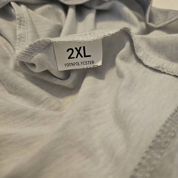 Graphic Tee Women's 2X Gray Short Sleeve Shirt - Picture 8 of 9